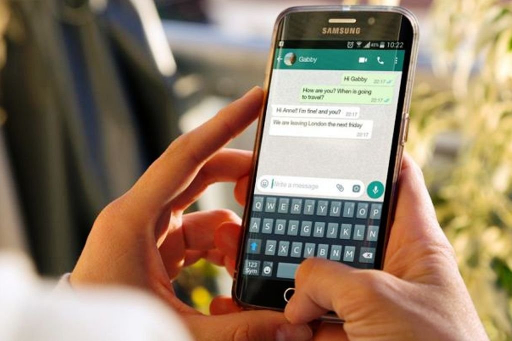 Una falla de WhatsApp podría permitir que accedan a tus conversaciones