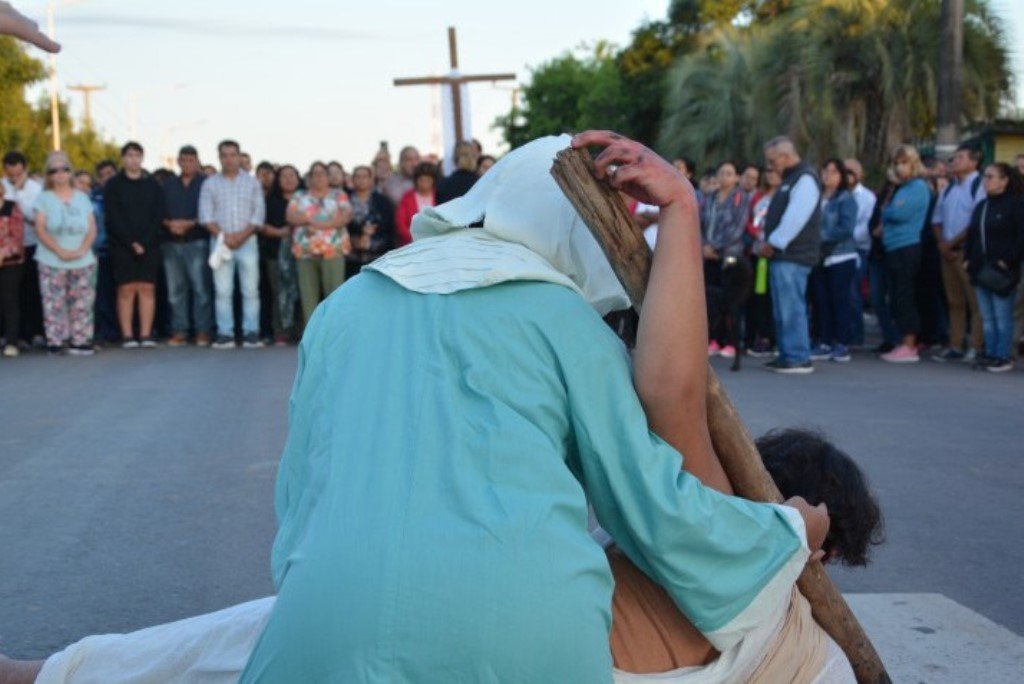 Viviendo la Fe en Goya: Preparativos para el Triduo Pascual