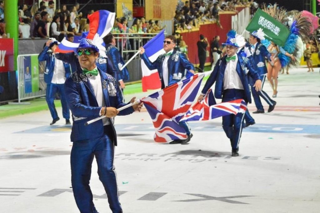 Corrientes: polémica por la exhibición de banderas británicas en el Carnaval